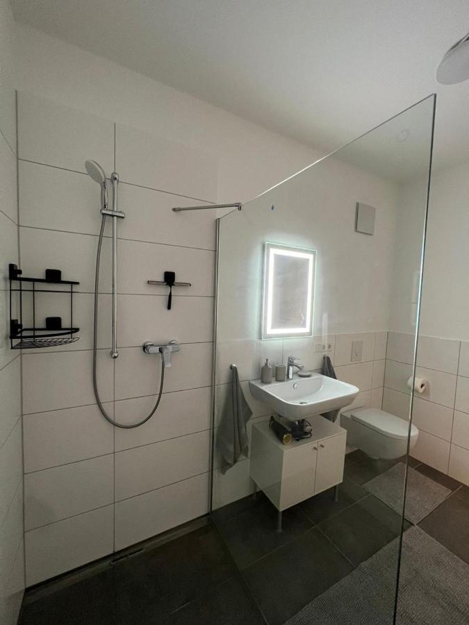 Luxurioeses Apartment Fuer 4 Personen, Neubau, Parkplatz Free Бохум Экстерьер фото